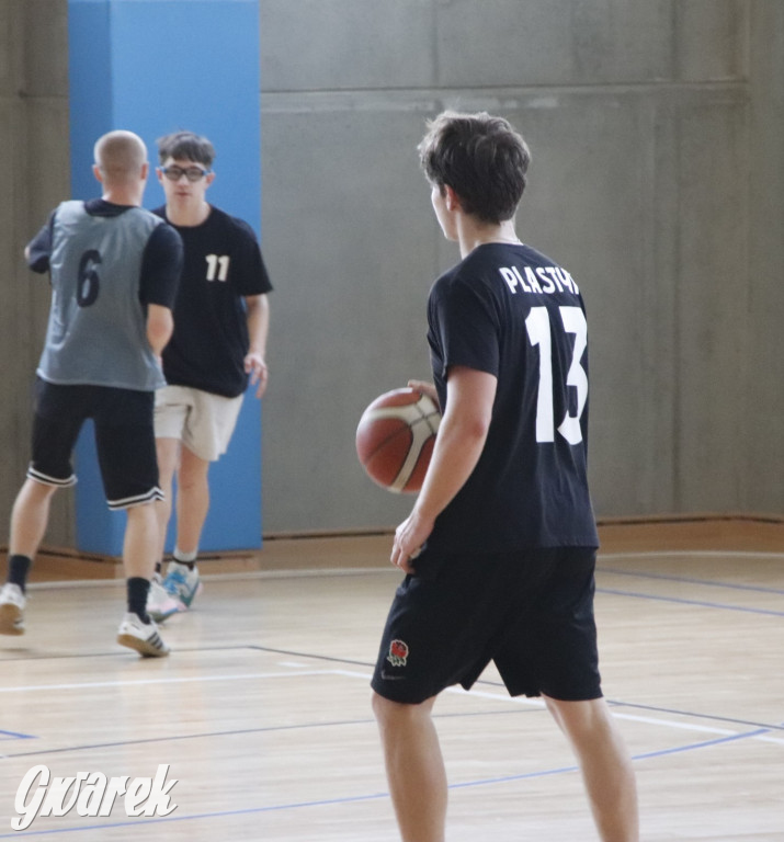 Tarnowskie Góry. Szkoły rywalizowały w koszykówce [FOTO]