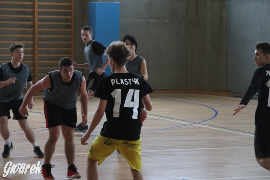 Tarnowskie Góry. Szkoły rywalizowały w koszykówce [FOTO]