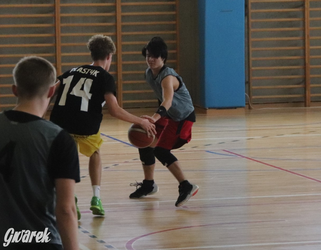 Tarnowskie Góry. Szkoły rywalizowały w koszykówce [FOTO]