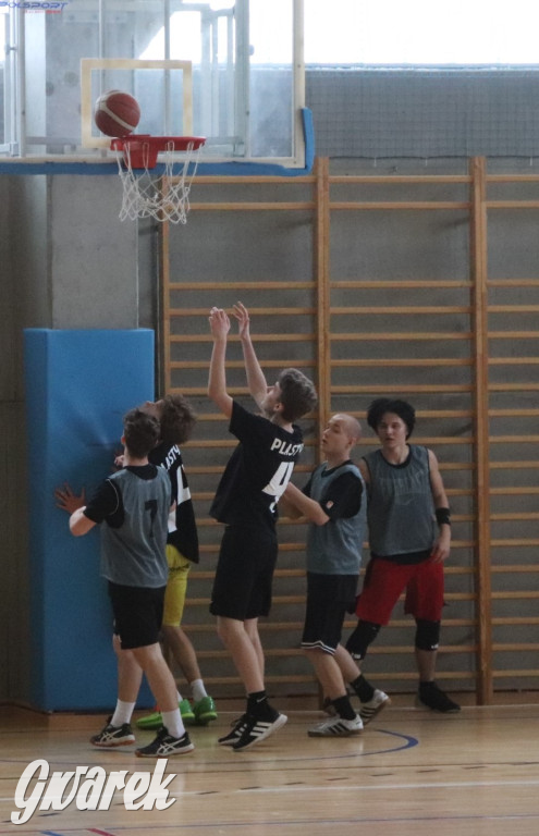 Tarnowskie Góry. Szkoły rywalizowały w koszykówce [FOTO]