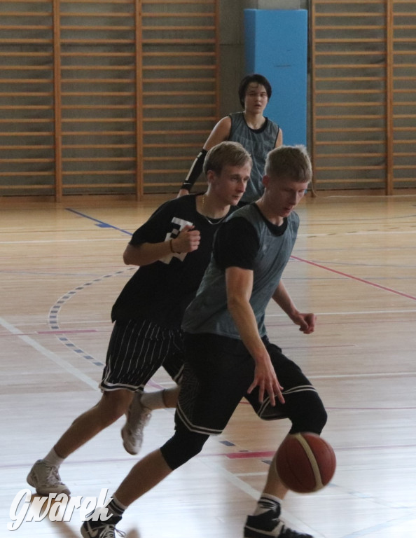 Tarnowskie Góry. Szkoły rywalizowały w koszykówce [FOTO]