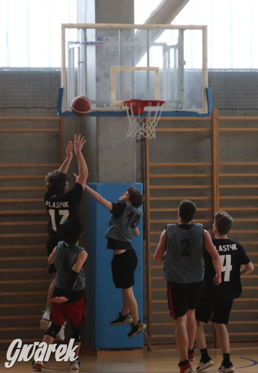 Tarnowskie Góry. Szkoły rywalizowały w koszykówce [FOTO]
