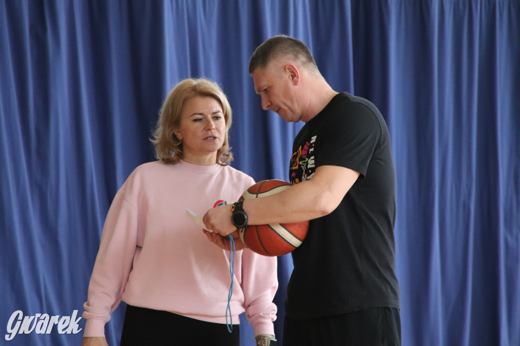 Tarnowskie Góry. Szkoły rywalizowały w koszykówce [FOTO]