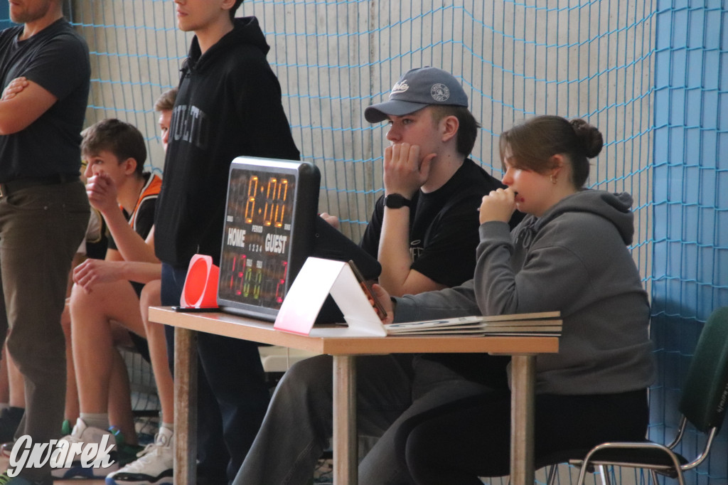 Tarnowskie Góry. Szkoły rywalizowały w koszykówce [FOTO]