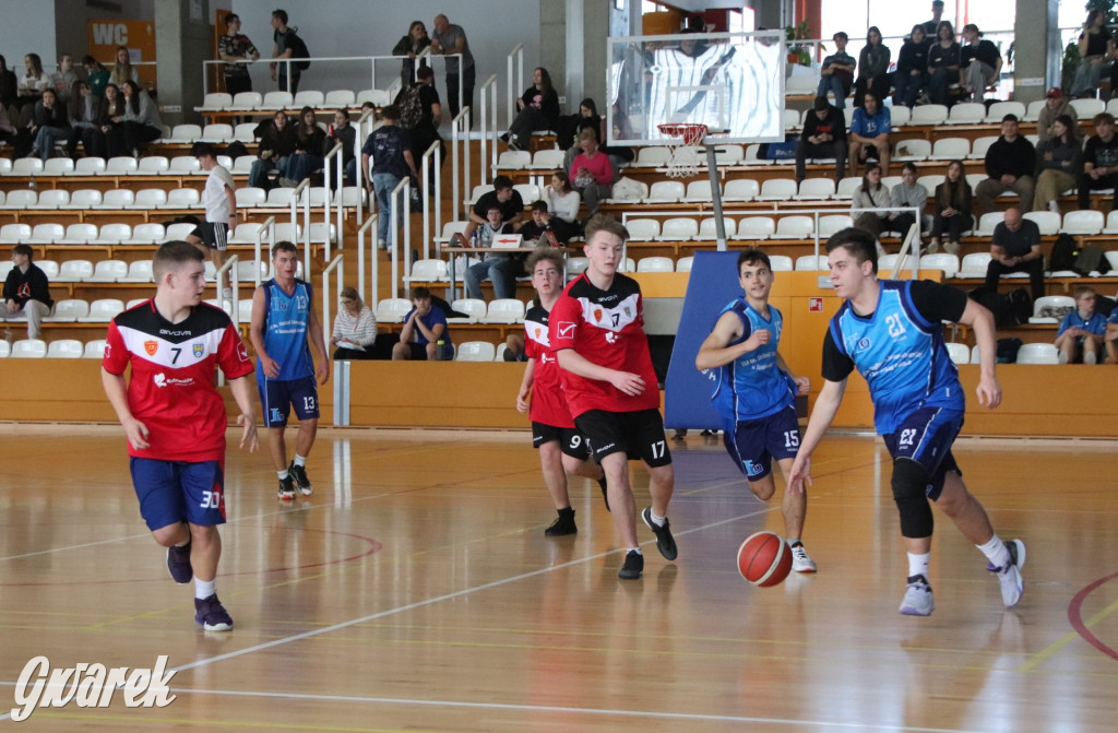 Tarnowskie Góry. Szkoły rywalizowały w koszykówce [FOTO]