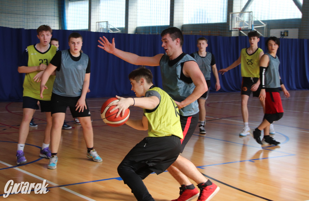 Tarnowskie Góry. Szkoły rywalizowały w koszykówce [FOTO]