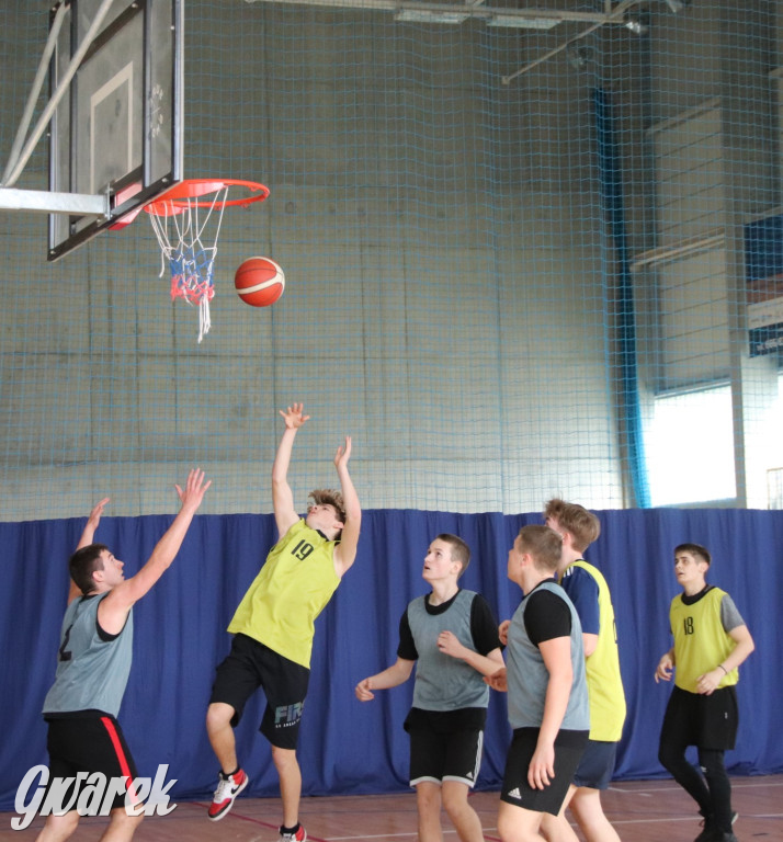 Tarnowskie Góry. Szkoły rywalizowały w koszykówce [FOTO]