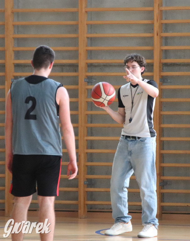 Tarnowskie Góry. Szkoły rywalizowały w koszykówce [FOTO]