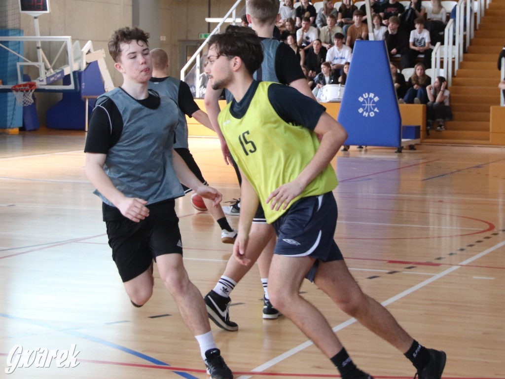 Tarnowskie Góry. Szkoły rywalizowały w koszykówce [FOTO]