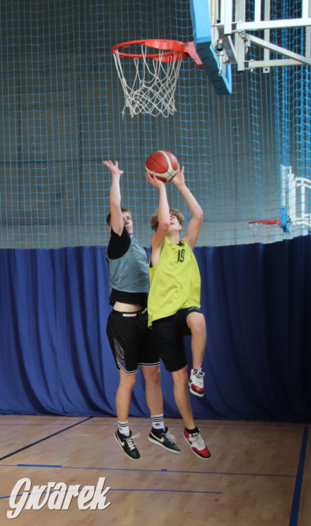 Tarnowskie Góry. Szkoły rywalizowały w koszykówce [FOTO]