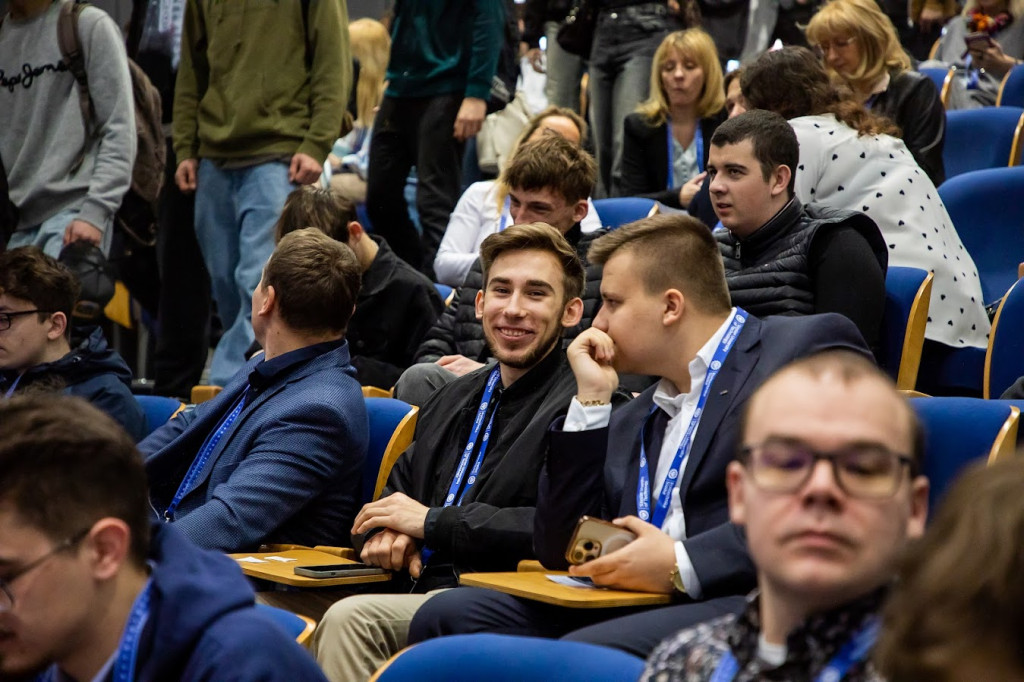 Uczniowie Sorbony zbudowali elektryczny bolid