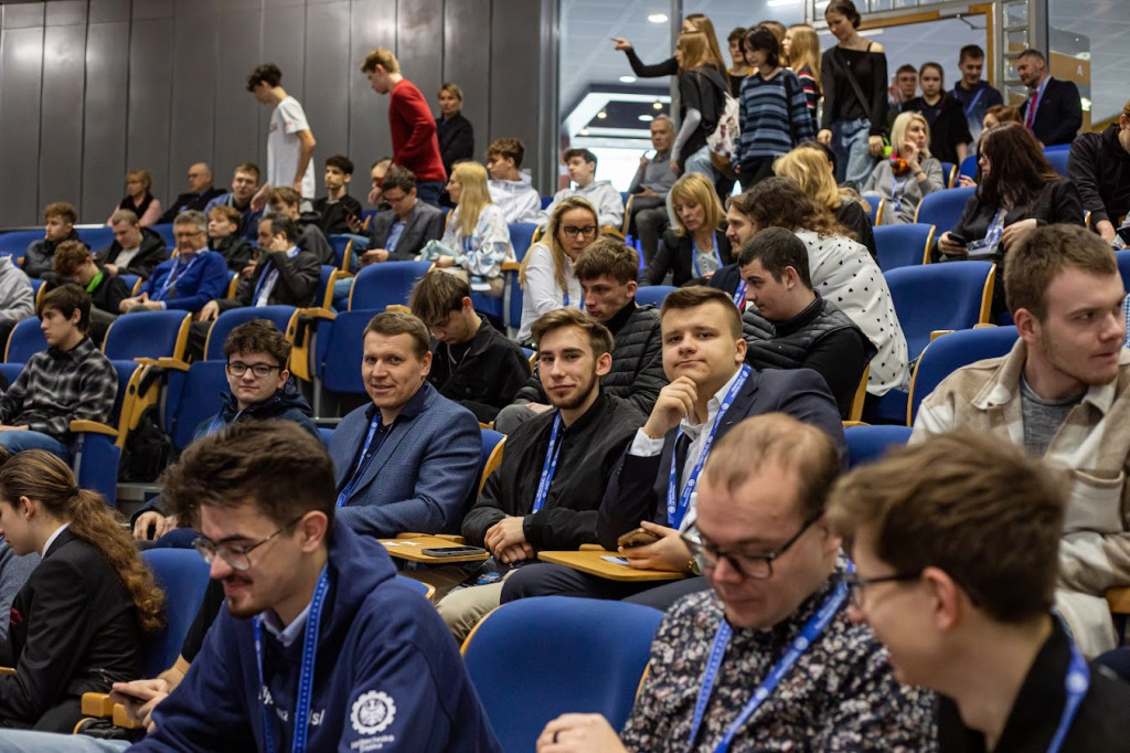 Uczniowie Sorbony zbudowali elektryczny bolid