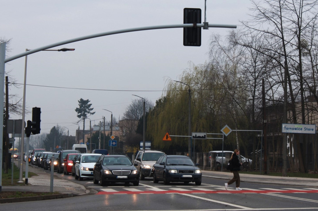 Tarnowskie Góry. Korkuje się na skrzyżowaniu z obwodnicą