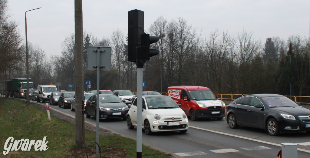 Tarnowskie Góry. Korkuje się na skrzyżowaniu z obwodnicą