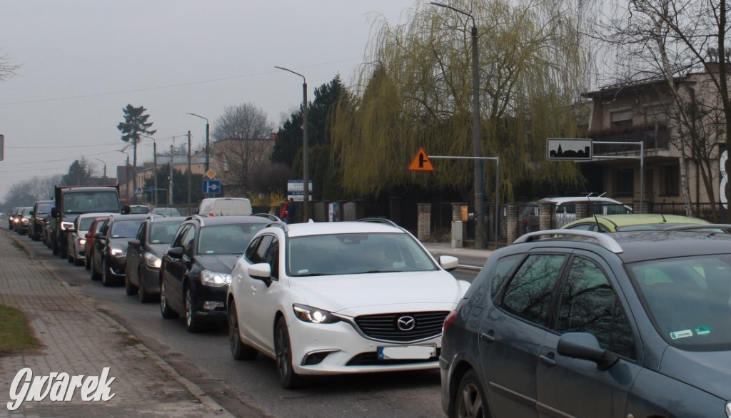 Tarnowskie Góry. Korkuje się na skrzyżowaniu z obwodnicą