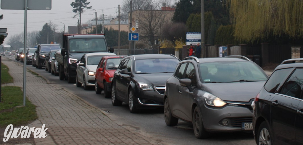 Tarnowskie Góry. Korkuje się na skrzyżowaniu z obwodnicą