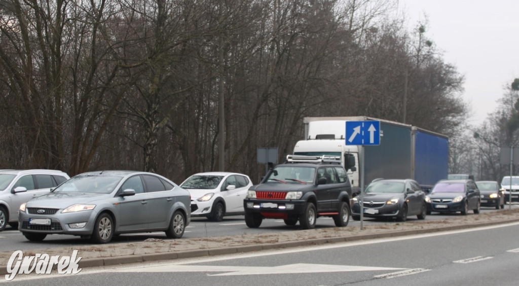 Tarnowskie Góry. Korkuje się na skrzyżowaniu z obwodnicą