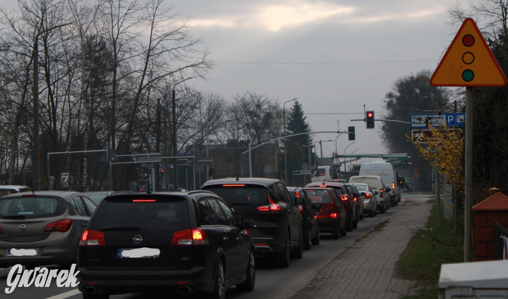 Tarnowskie Góry. Korkuje się na skrzyżowaniu z obwodnicą