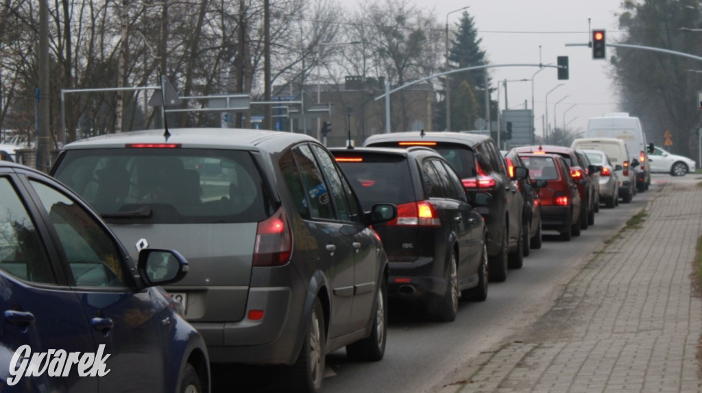 Tarnowskie Góry. Korkuje się na skrzyżowaniu z obwodnicą