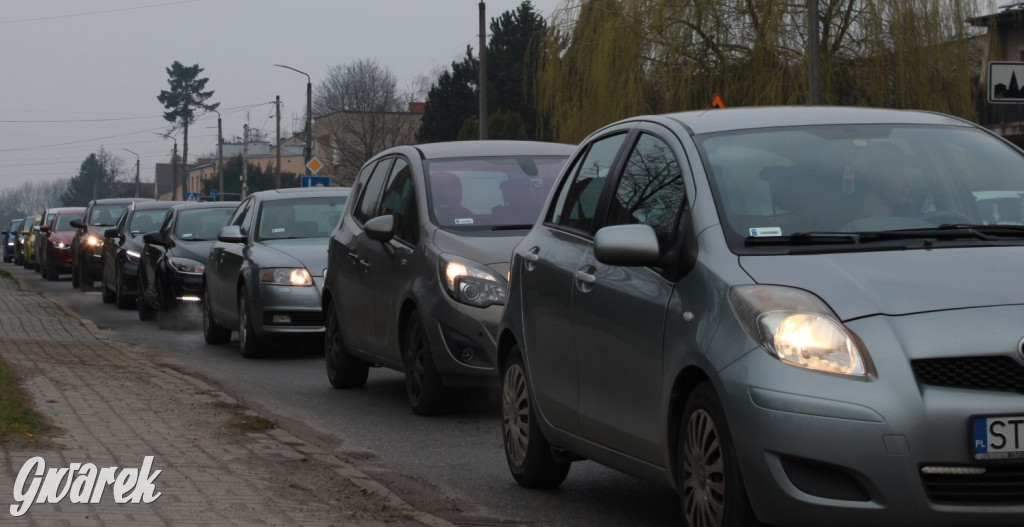 Tarnowskie Góry. Korkuje się na skrzyżowaniu z obwodnicą