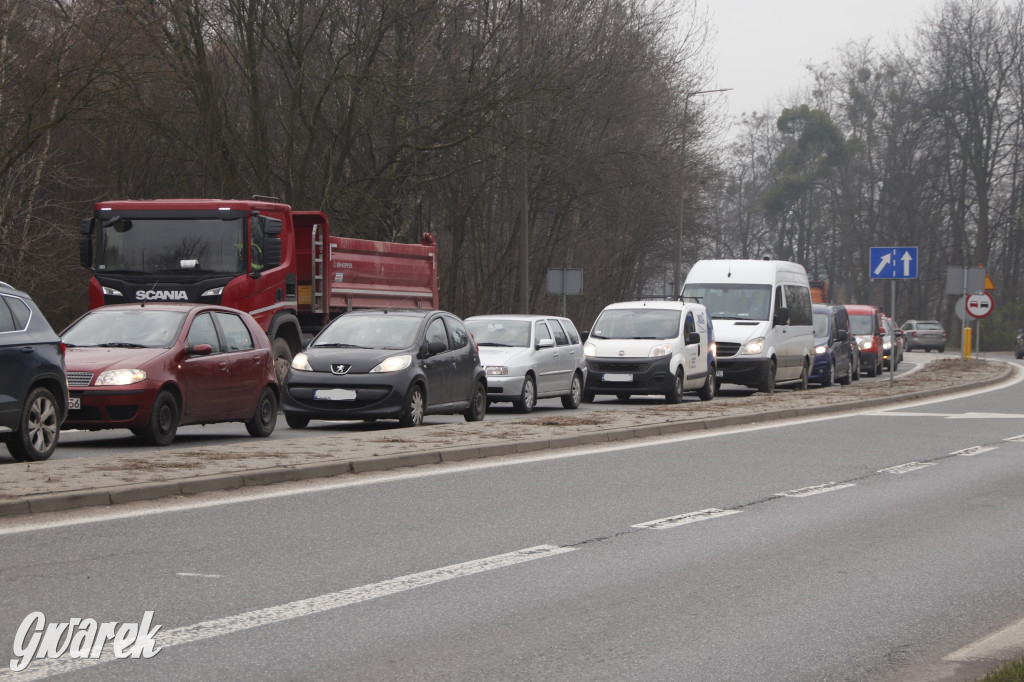 Tarnowskie Góry. Korkuje się na skrzyżowaniu z obwodnicą