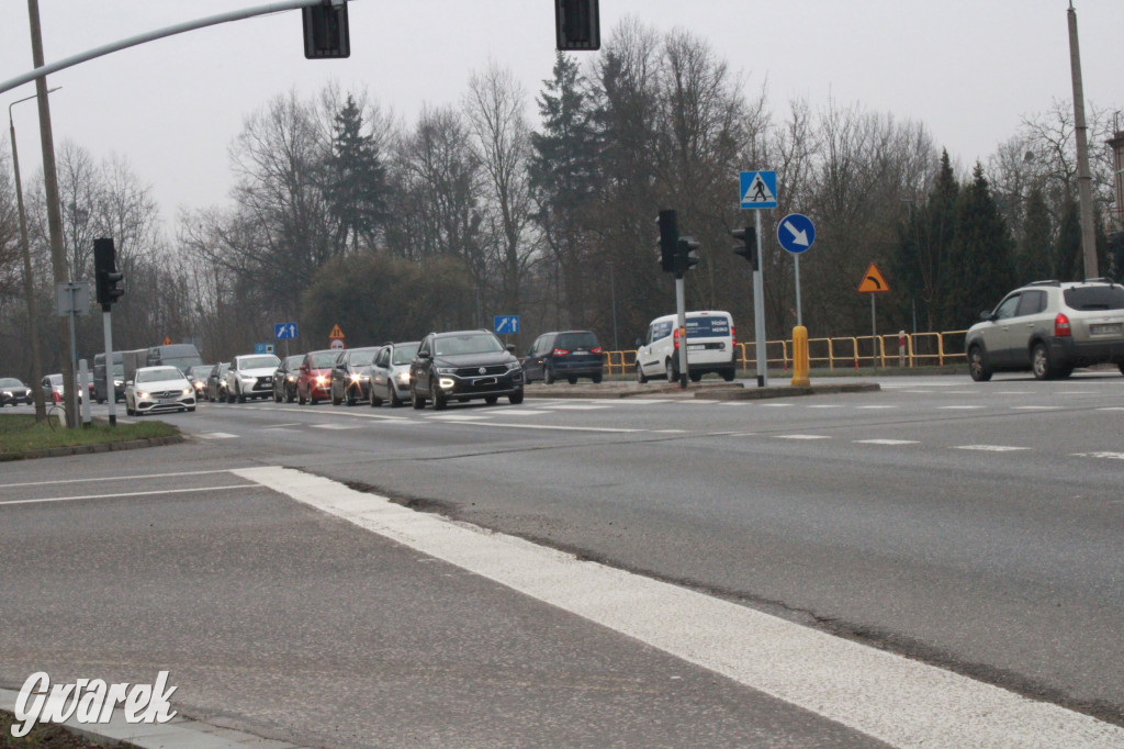 Tarnowskie Góry. Korkuje się na skrzyżowaniu z obwodnicą