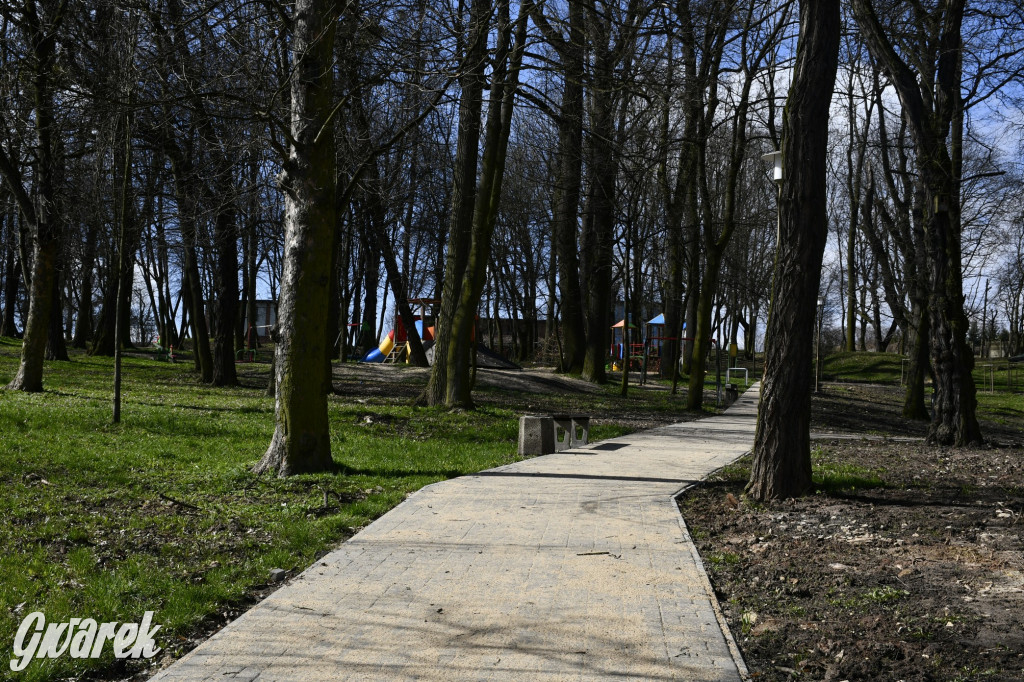 Wiosenny spacer w parku Donnersmarcków [FOTO]