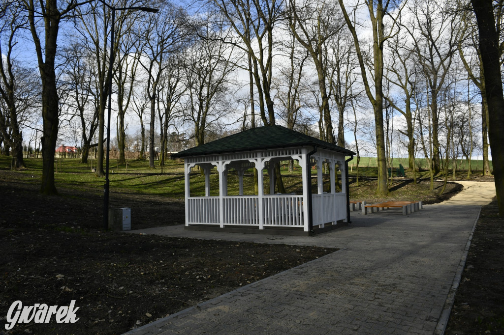 Wiosenny spacer w parku Donnersmarcków [FOTO]