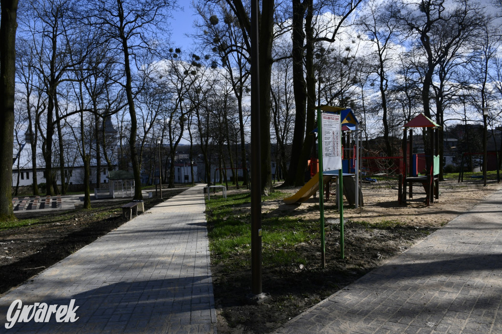 Wiosenny spacer w parku Donnersmarcków [FOTO]