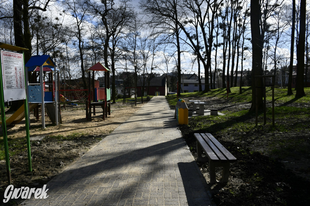 Wiosenny spacer w parku Donnersmarcków [FOTO]