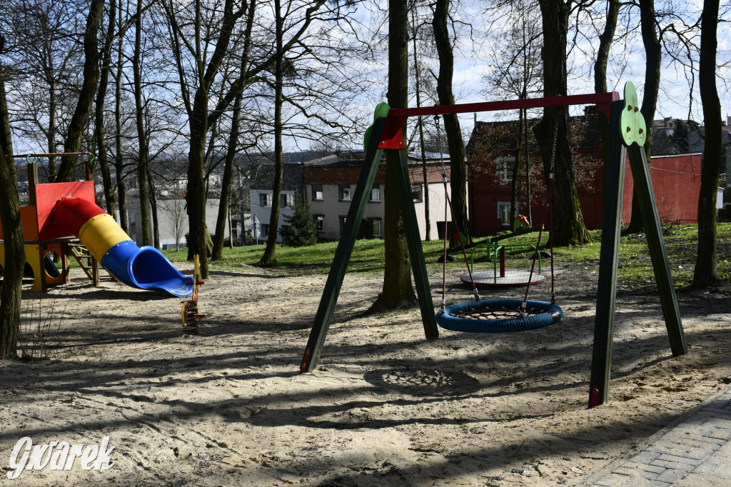 Wiosenny spacer w parku Donnersmarcków [FOTO]