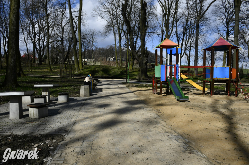 Wiosenny spacer w parku Donnersmarcków [FOTO]