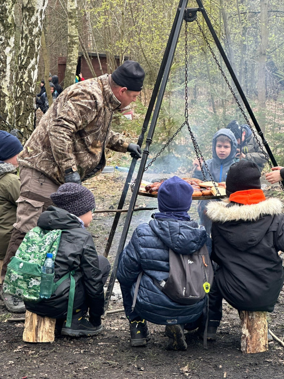 Myśliwi i dzieci posprzątali Dioblinę [FOTO]