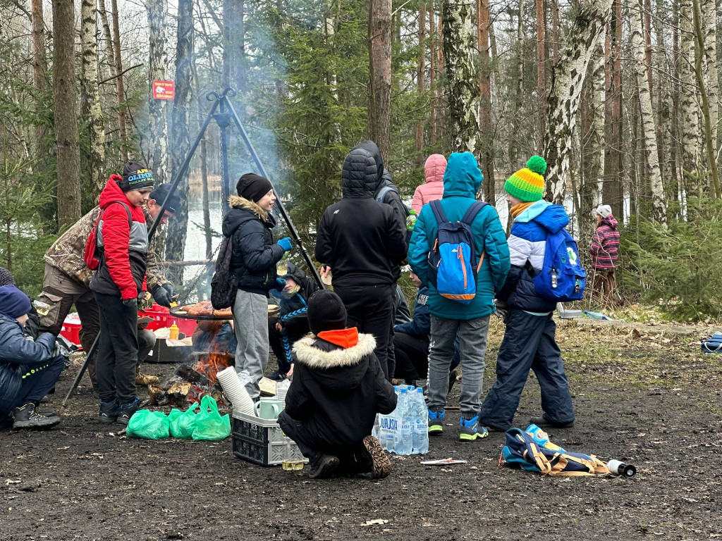 Myśliwi i dzieci posprzątali Dioblinę [FOTO]