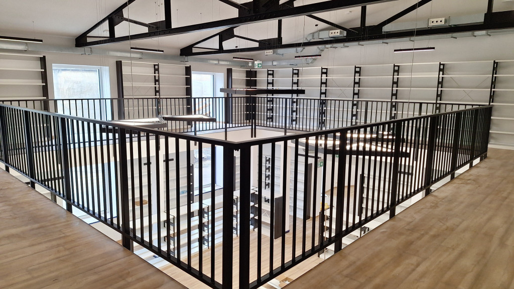 Radzionków. Biblioteka w byłej restauracji