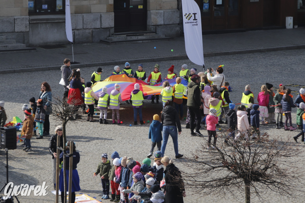 Tarnowskie Góry. Topili marzanny w basenie [FOTO]