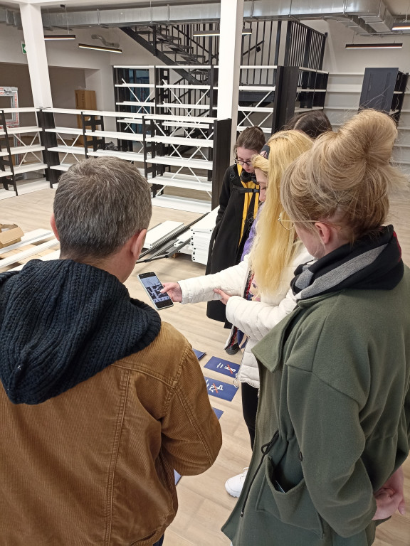 Radzionków. Biblioteka w byłej restauracji