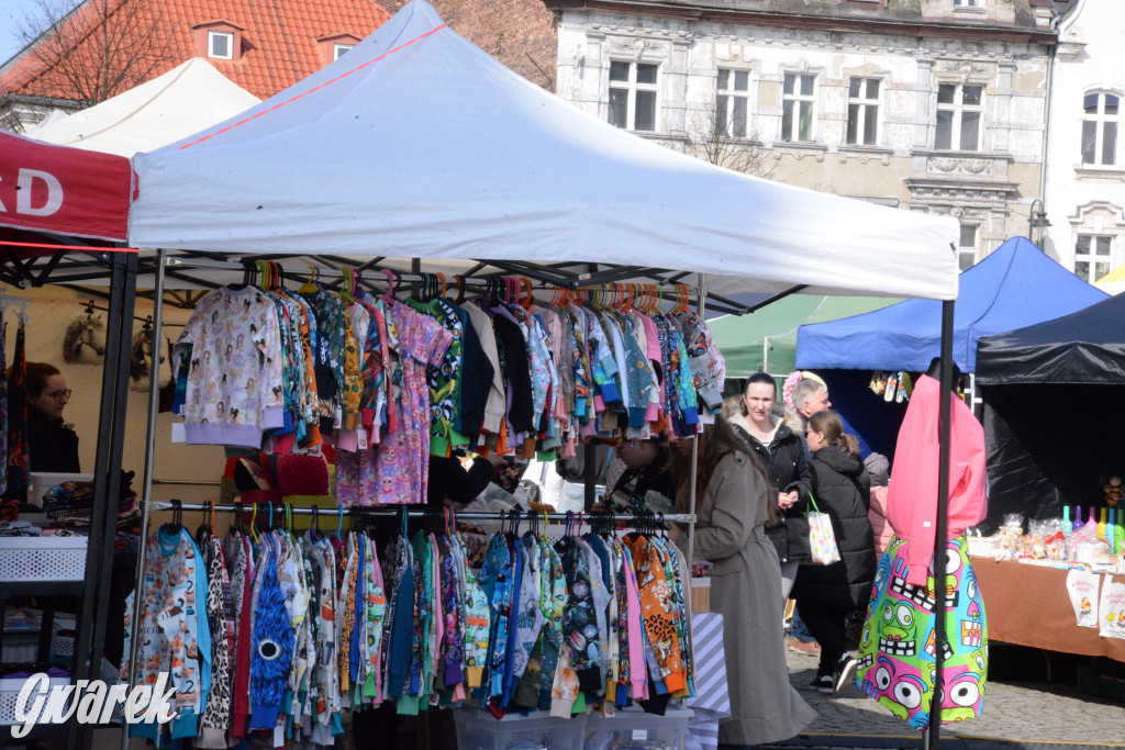 Tarnowskie Góry. Jarmark wielkanocny. Co na straganach?