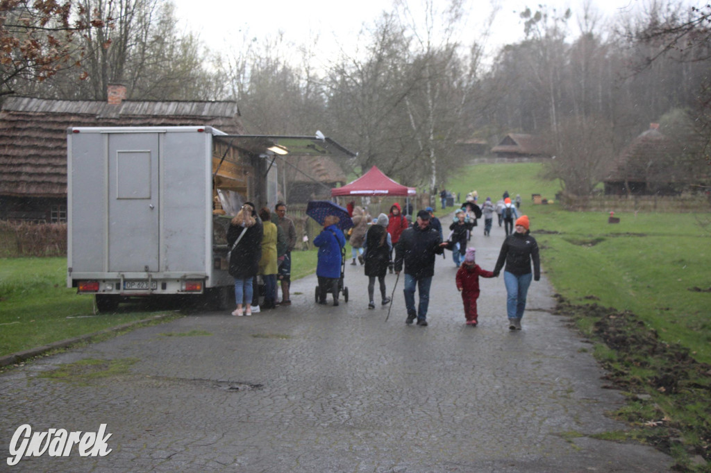 Wielkanoc w śląskim skansenie, procesja z palmami [GALERIA]