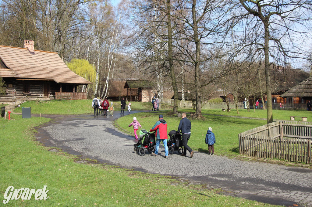 Wielkanoc w śląskim skansenie, procesja z palmami [GALERIA]