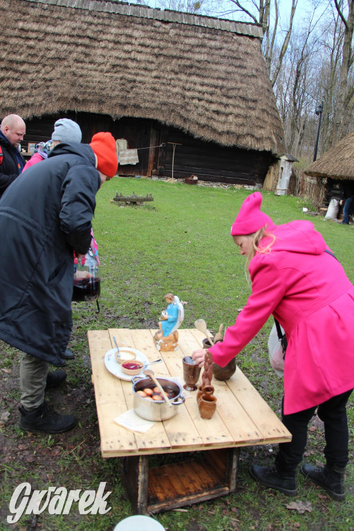 Wielkanoc w śląskim skansenie, procesja z palmami [GALERIA]