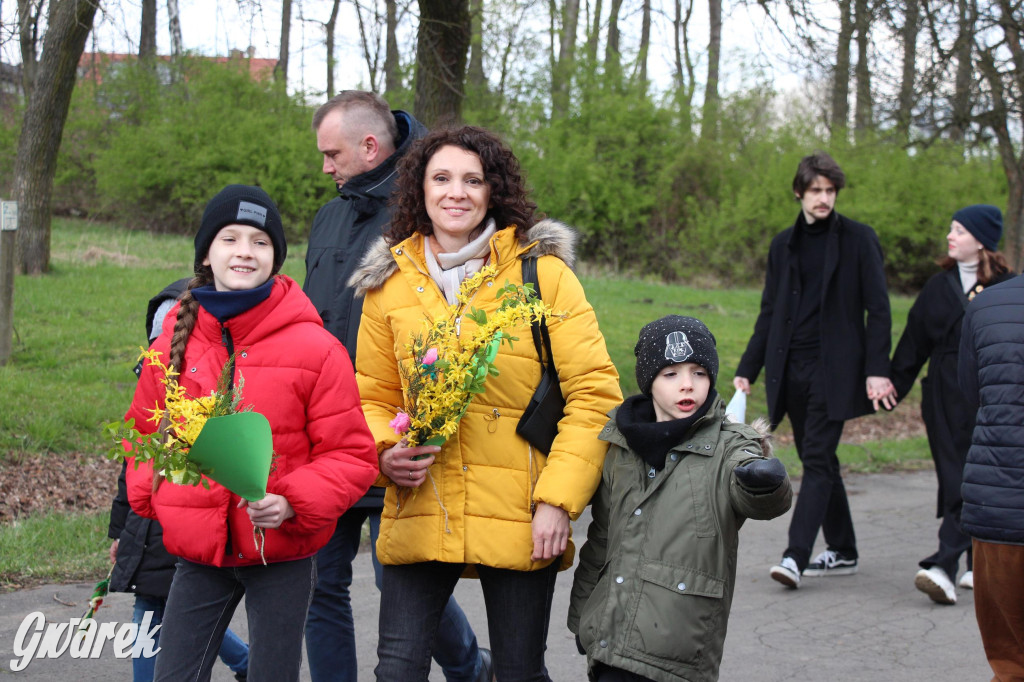 Wielkanoc w śląskim skansenie, procesja z palmami [GALERIA]