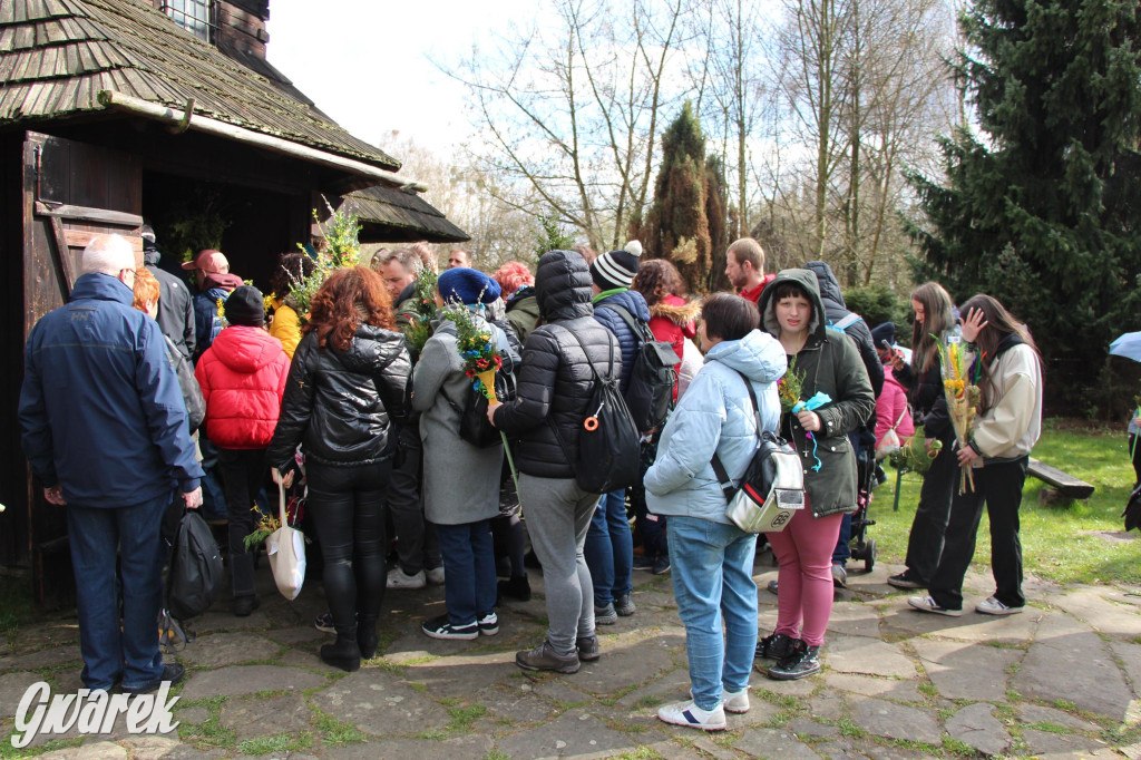 Wielkanoc w śląskim skansenie, procesja z palmami [GALERIA]