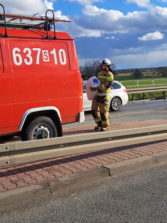 Zderzenie ciężarówki z osobówką