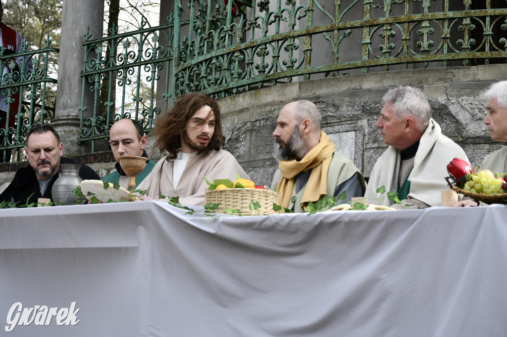 Wieczerza i uwięzienie. Misterium na kalwarii [FOTO]