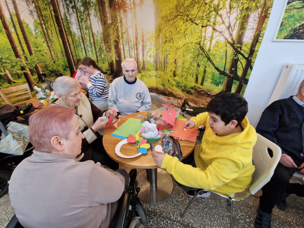 Młodzi ze Świerklańca u seniorów z Tarnowskich Gór [FOTO]