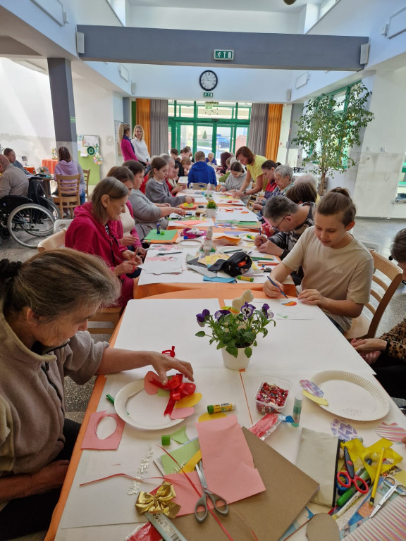 Młodzi ze Świerklańca u seniorów z Tarnowskich Gór [FOTO]