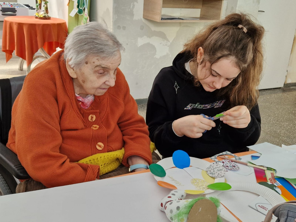 Młodzi ze Świerklańca u seniorów z Tarnowskich Gór [FOTO]