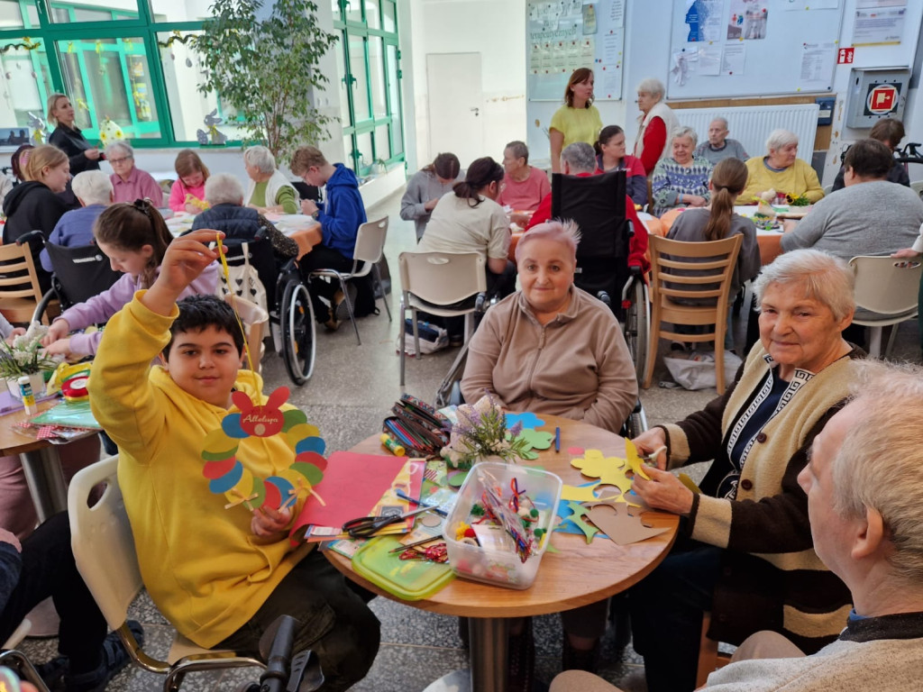 Młodzi ze Świerklańca u seniorów z Tarnowskich Gór [FOTO]