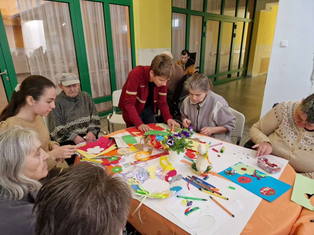 Młodzi ze Świerklańca u seniorów z Tarnowskich Gór [FOTO]